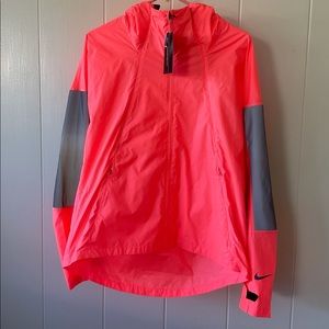 NIKE RUN DIVISION FLASH JACKET Women’s Sz M. NWT.